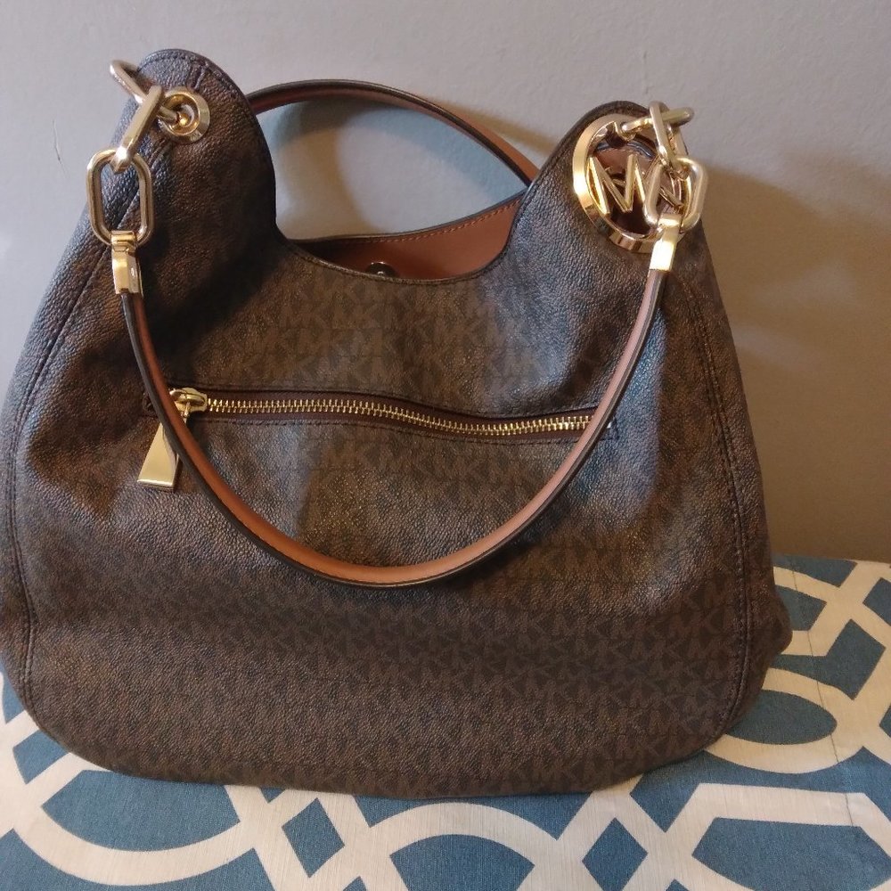 Michael Michael Kors Lillie Large Chain Shoulder Tote